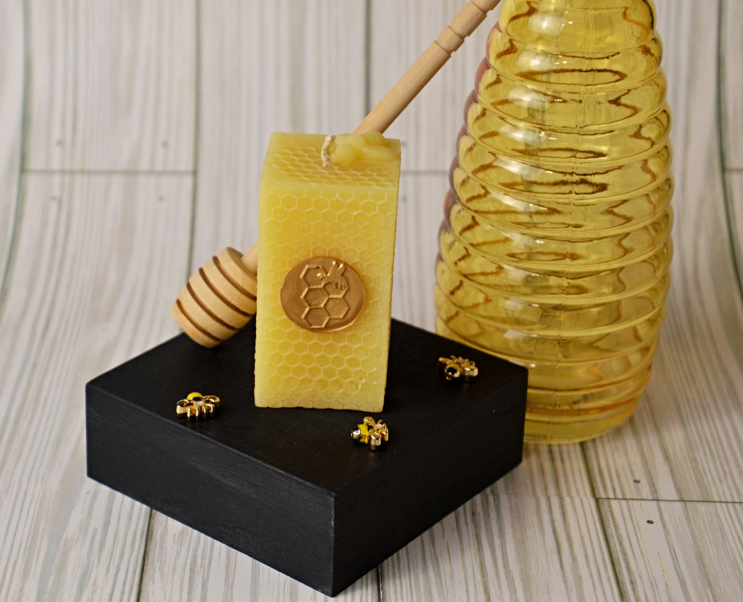 Square honeycomb bee candle